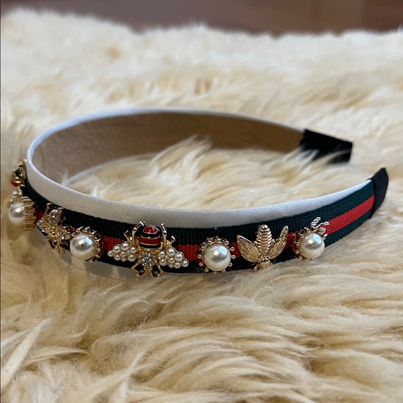 NEW White Satin Red Green Ribbon GG Bee Faux Pearl Gold Tone Charm Headband
